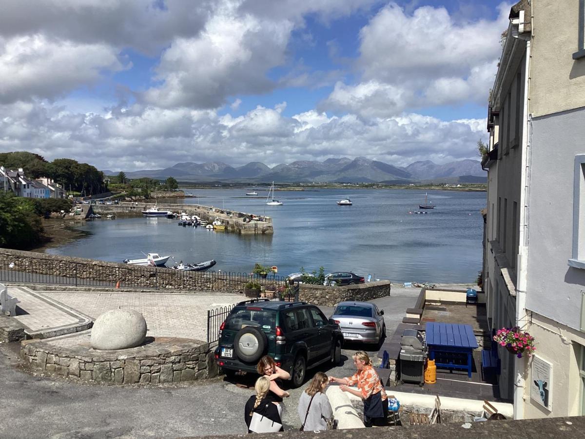 Roundstone Retreats Quayside Luxury Apt Exterior photo