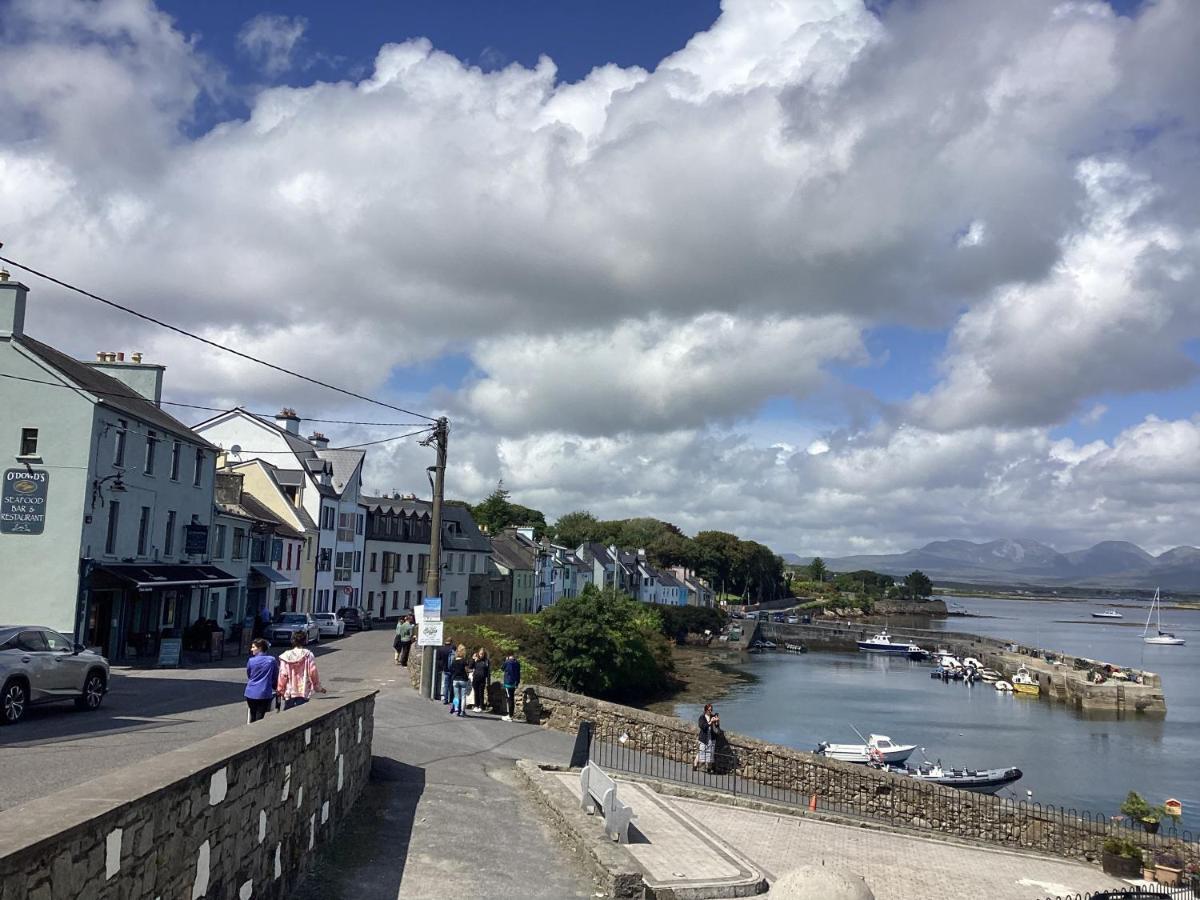 Roundstone Retreats Quayside Luxury Apt Exterior photo