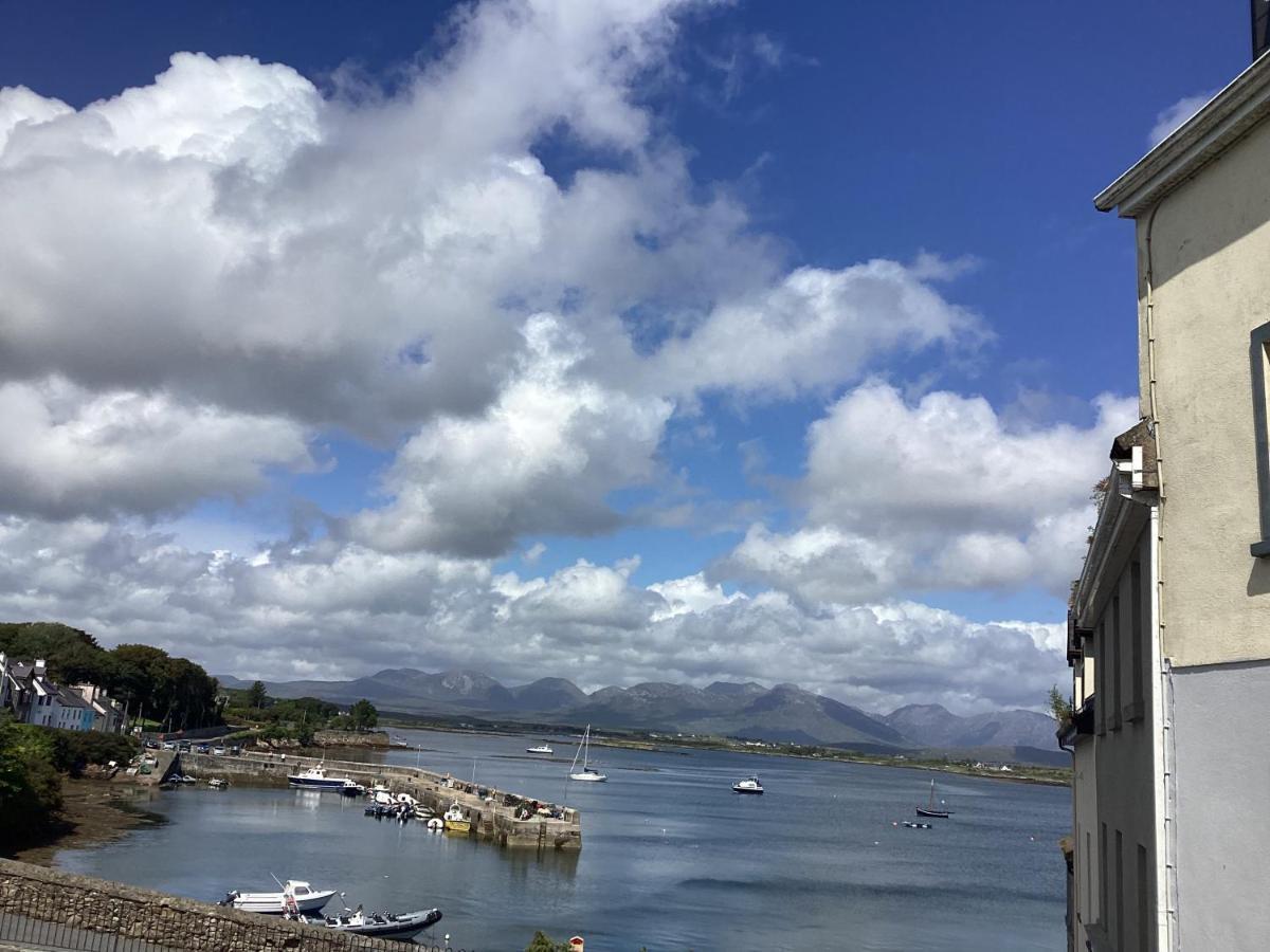 Roundstone Retreats Quayside Luxury Apt Exterior photo