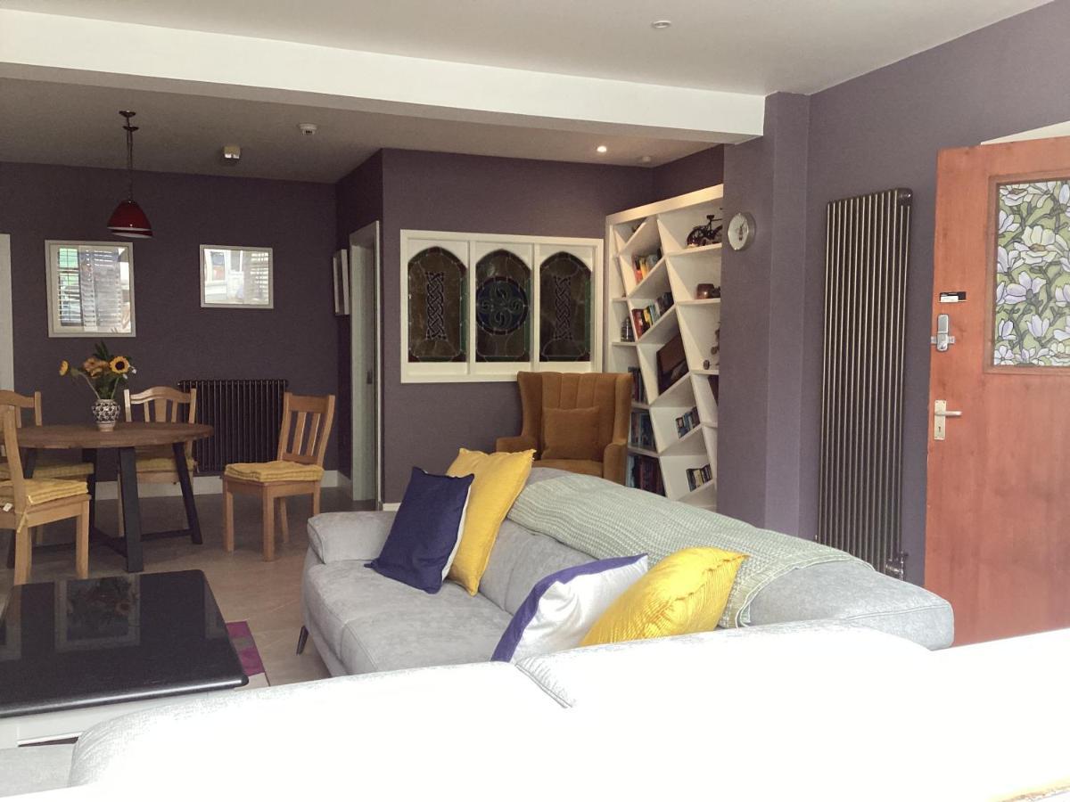 Roundstone Retreats Quayside Luxury Apt Exterior photo