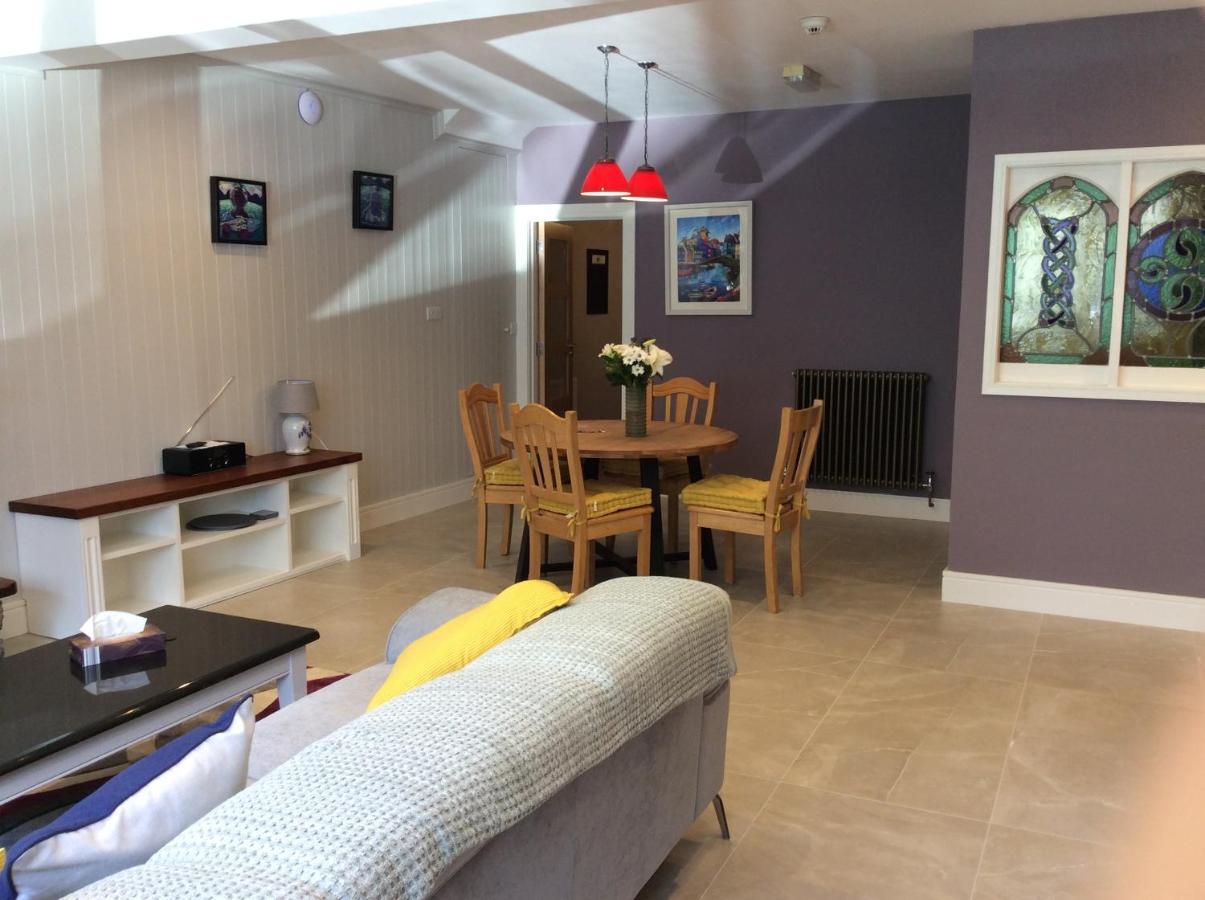 Roundstone Retreats Quayside Luxury Apt Exterior photo