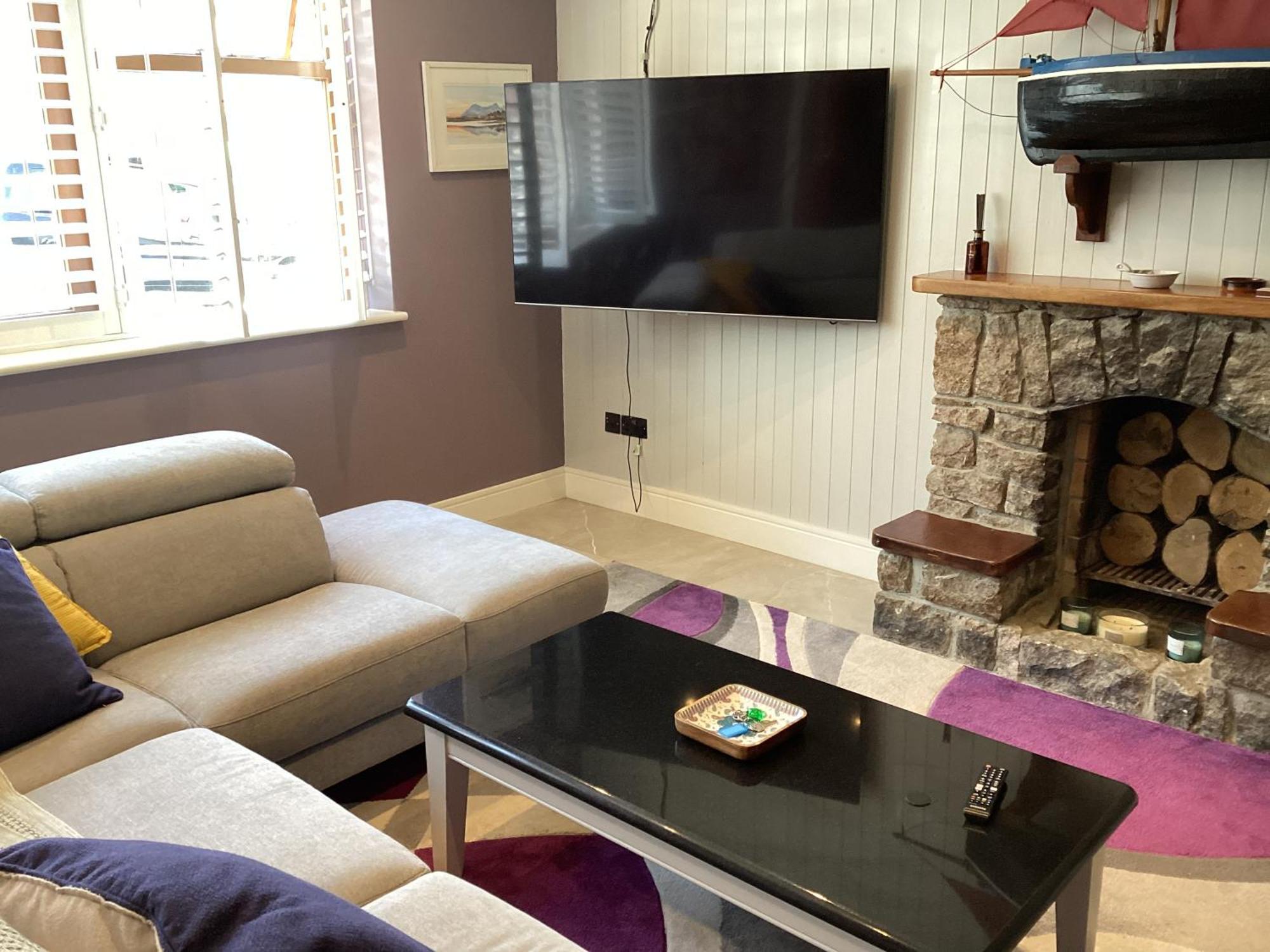 Roundstone Retreats Quayside Luxury Apt Exterior photo
